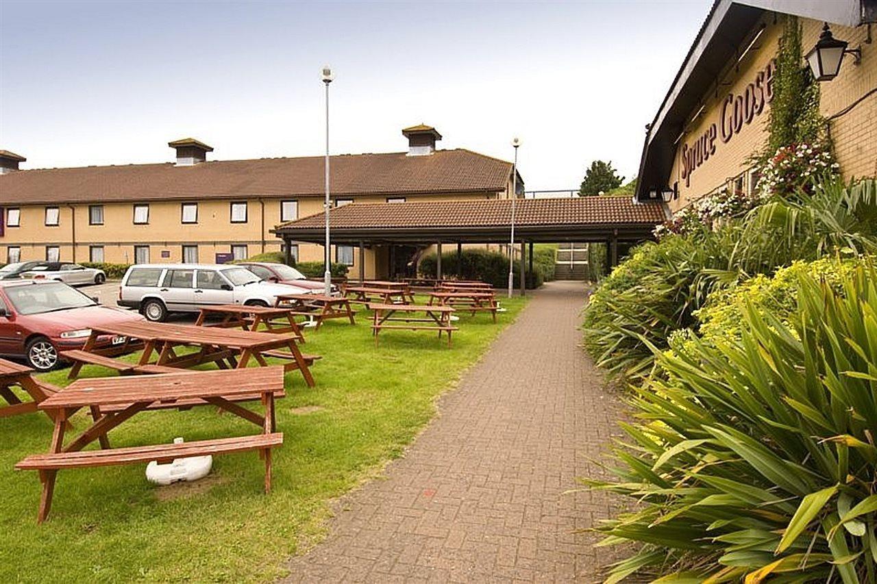 Premier Inn Basingstoke West Ngoại thất bức ảnh
